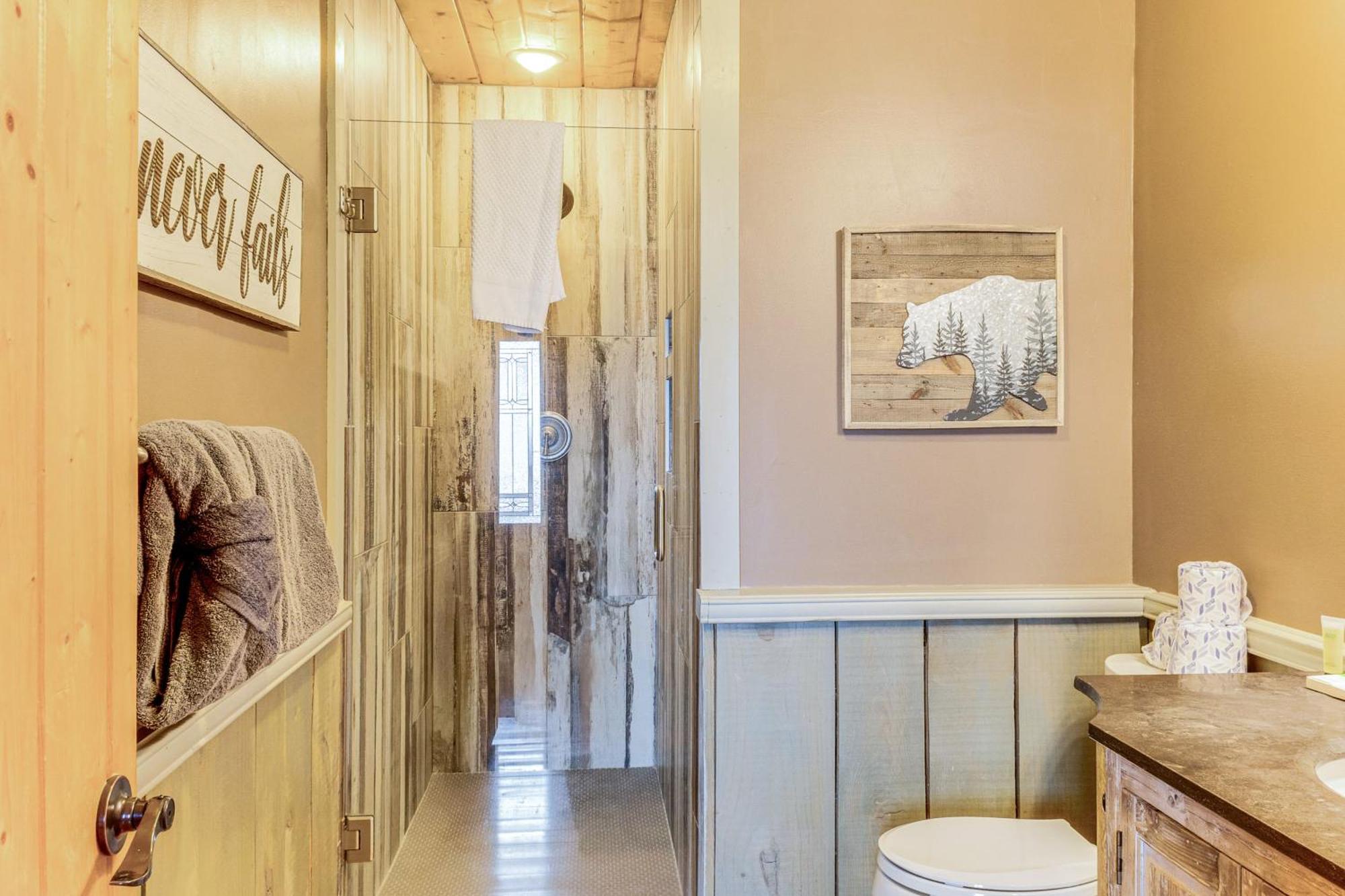 Spacious Gatlinburg Cabin With Hot Tub And Game Room! Exteriér fotografie