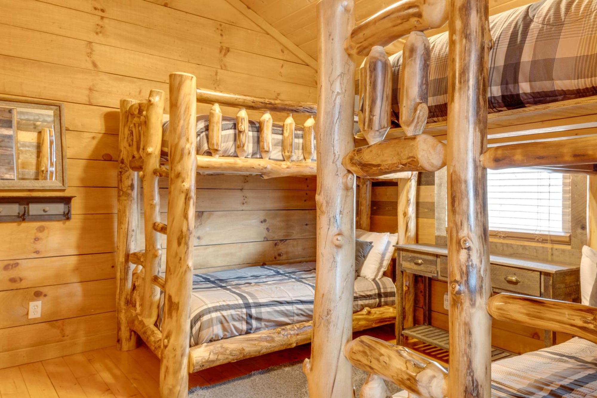 Spacious Gatlinburg Cabin With Hot Tub And Game Room! Exteriér fotografie