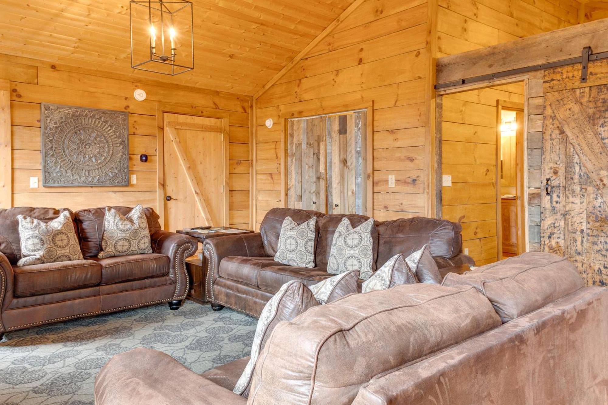 Spacious Gatlinburg Cabin With Hot Tub And Game Room! Exteriér fotografie